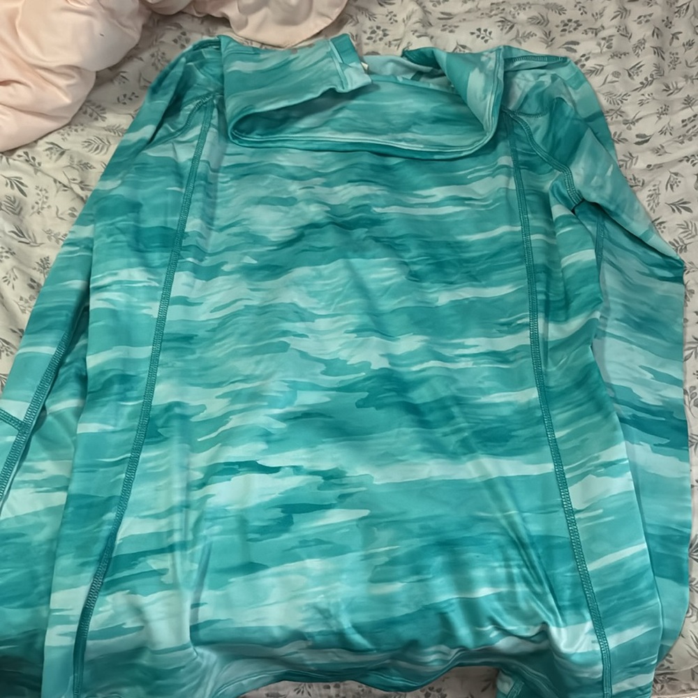 Women’s Under Armour Jacket - Picture 6 of 8